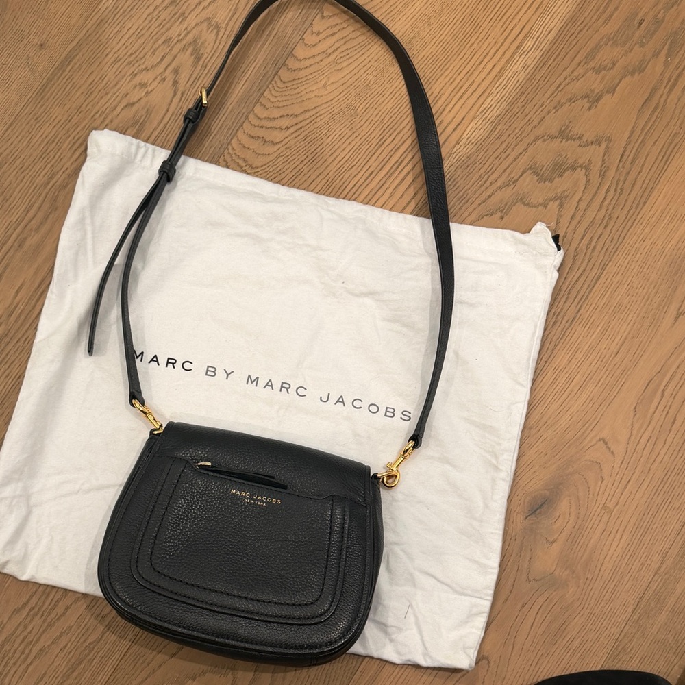 Marc Jacobs Black Pebbled Leather Crossbody Bag - Picture 15 of 15